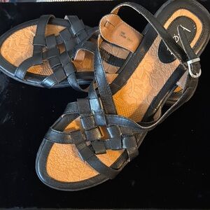 Born b.o.c. Dark Brown and Tan Sandals with Strappy Design Size 10M